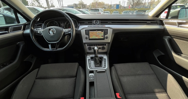 Volkswagen Passat cena 45900 przebieg: 243000, rok produkcji 2015 z Rybnik małe 379